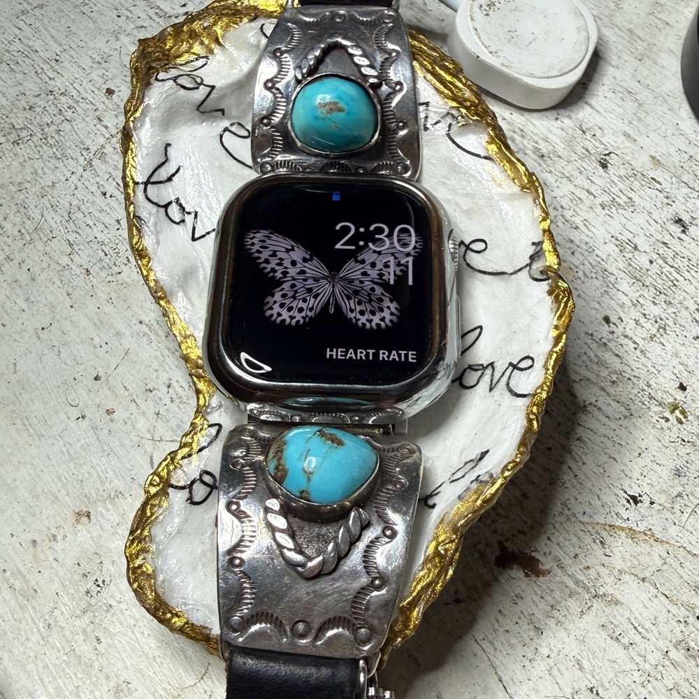 Oyster shell Apple Watch /jewelry holder
